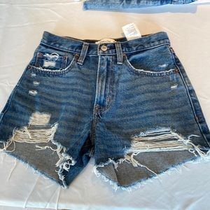 Abercrombie curve love mid rise boyfriend shorts 24